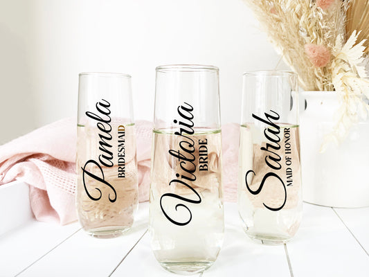 Custom Champagne Flutes/ Gift for Bridesmaid/ bridal shower gift/ Party Favor/ Bridal Party Gift / Bridesmaid gift idea/ stemless glass