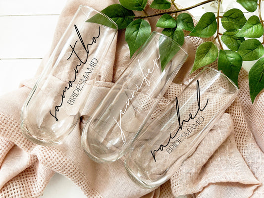 Personalized Champagne Flute/ Gift for Bridesmaid/ Maid of Honor/ Bachelorette party Flutes/ Bridesmaid Champagne Glasses/Bridal party Gift